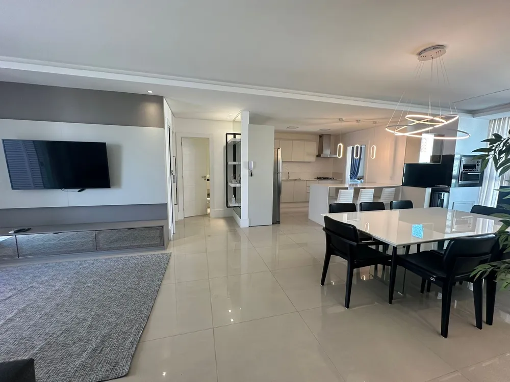 Apartamento, 3 quartos, 137 m² - Foto 2