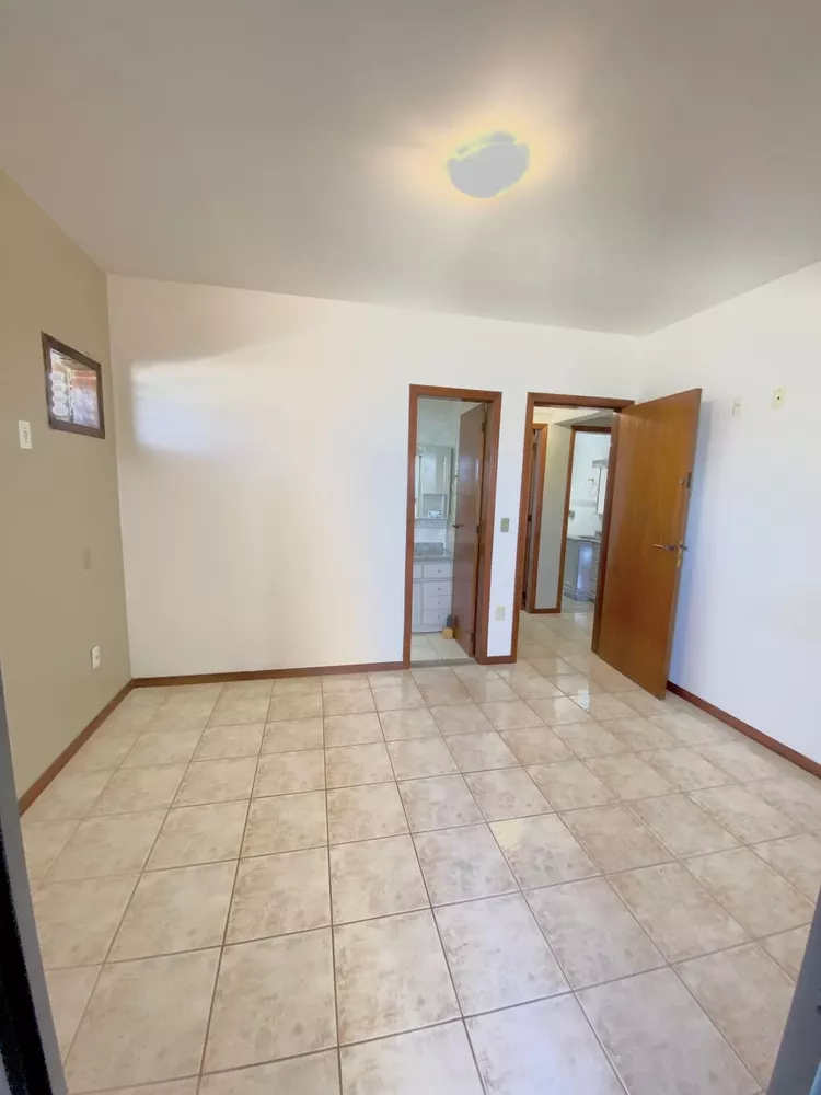 Apartamento, 3 quartos, 190 m² - Foto 2