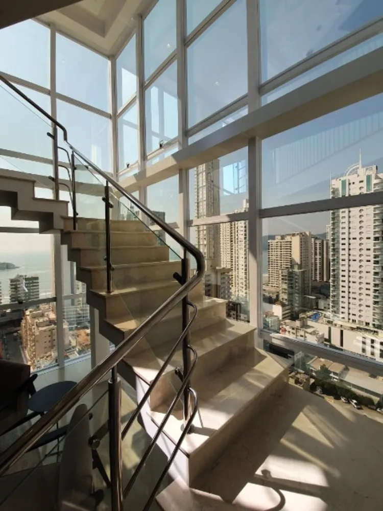 Cobertura, 4 quartos, 240 m² - Foto 3