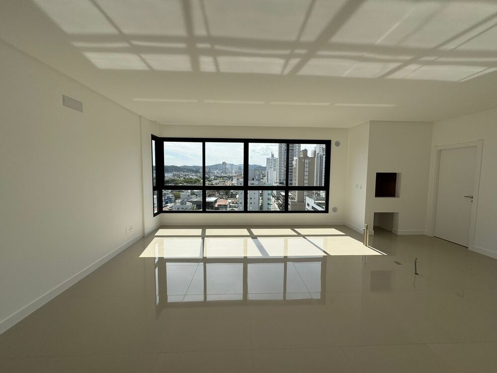 Apartamento, 3 quartos, 130 m² - Foto 2