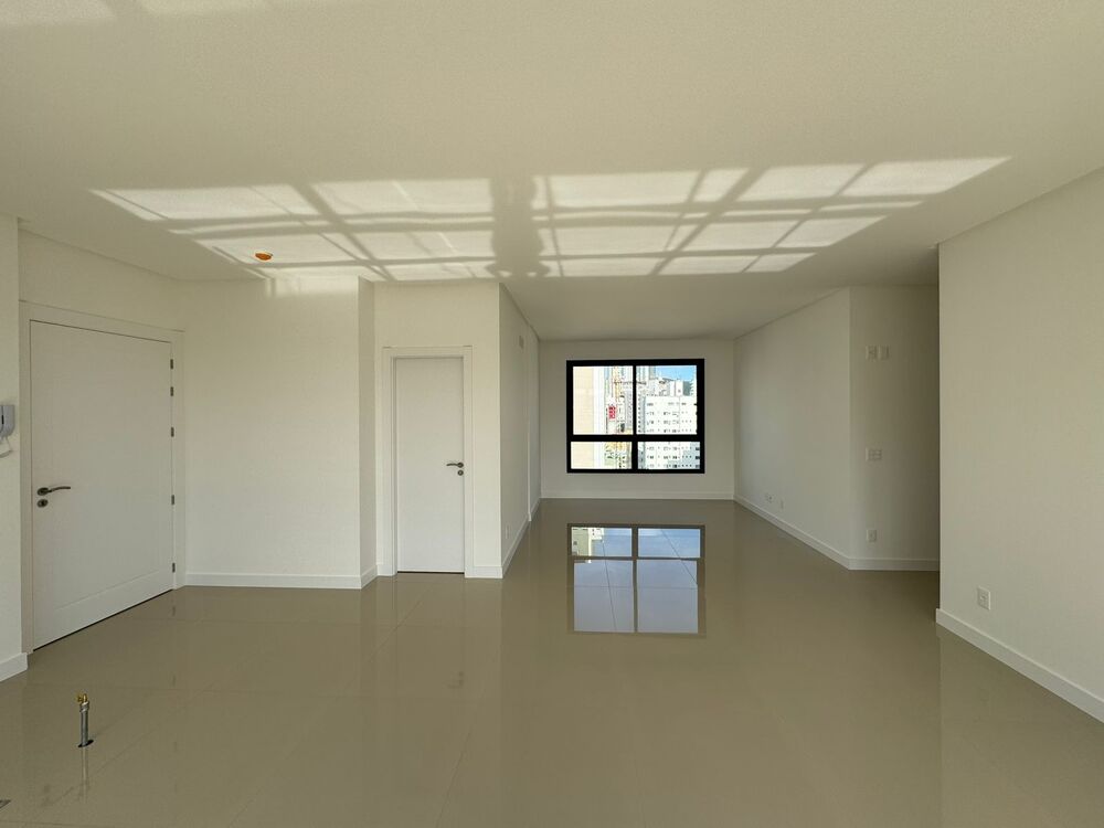 Apartamento, 3 quartos, 130 m² - Foto 1