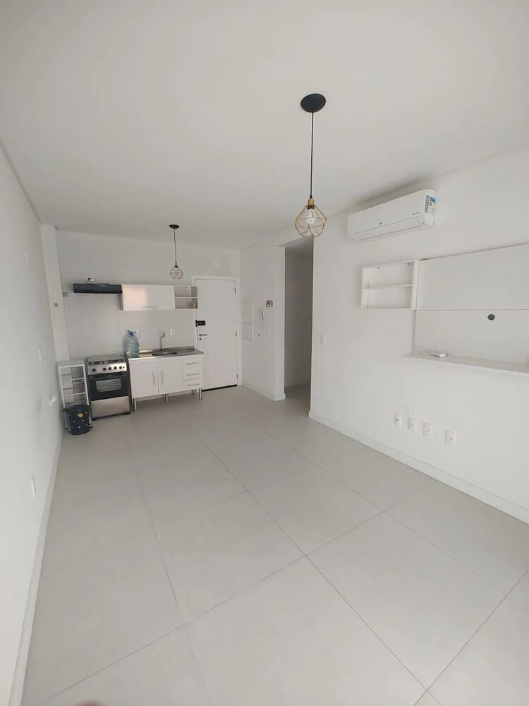 Apartamento à venda com 1 quarto, 171m² - Foto 1