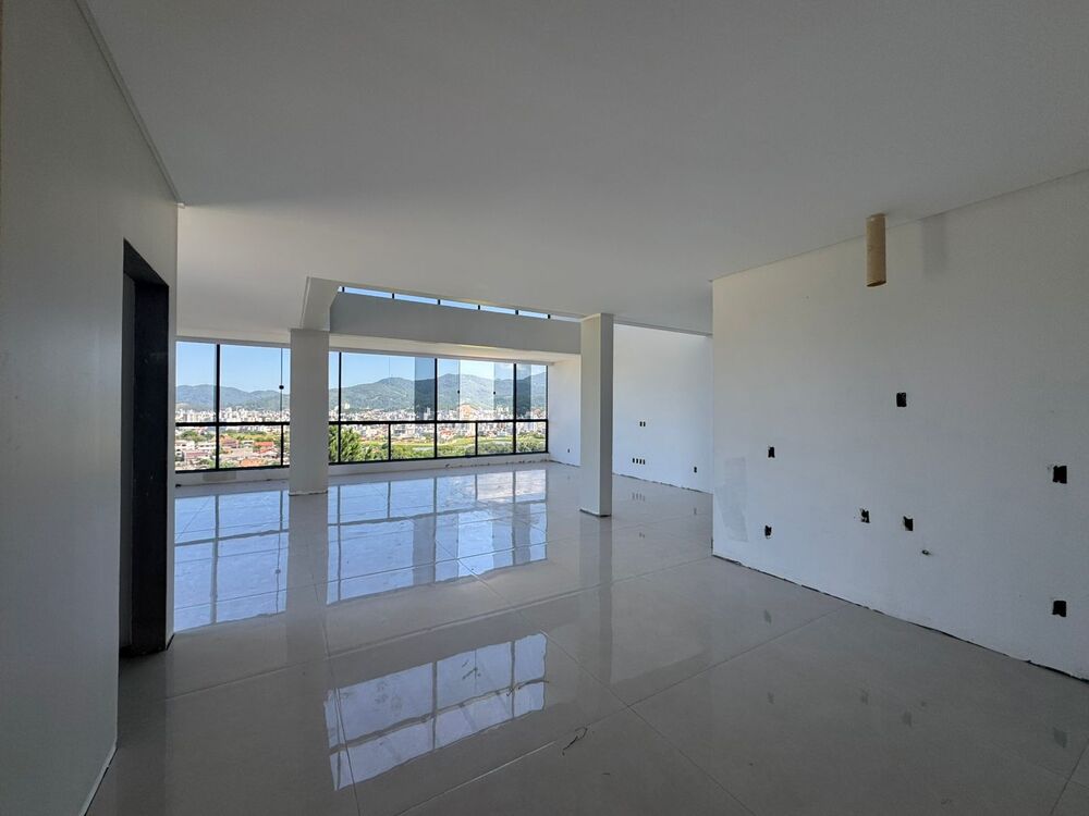 Casa à venda com 4 quartos, 409m² - Foto 3