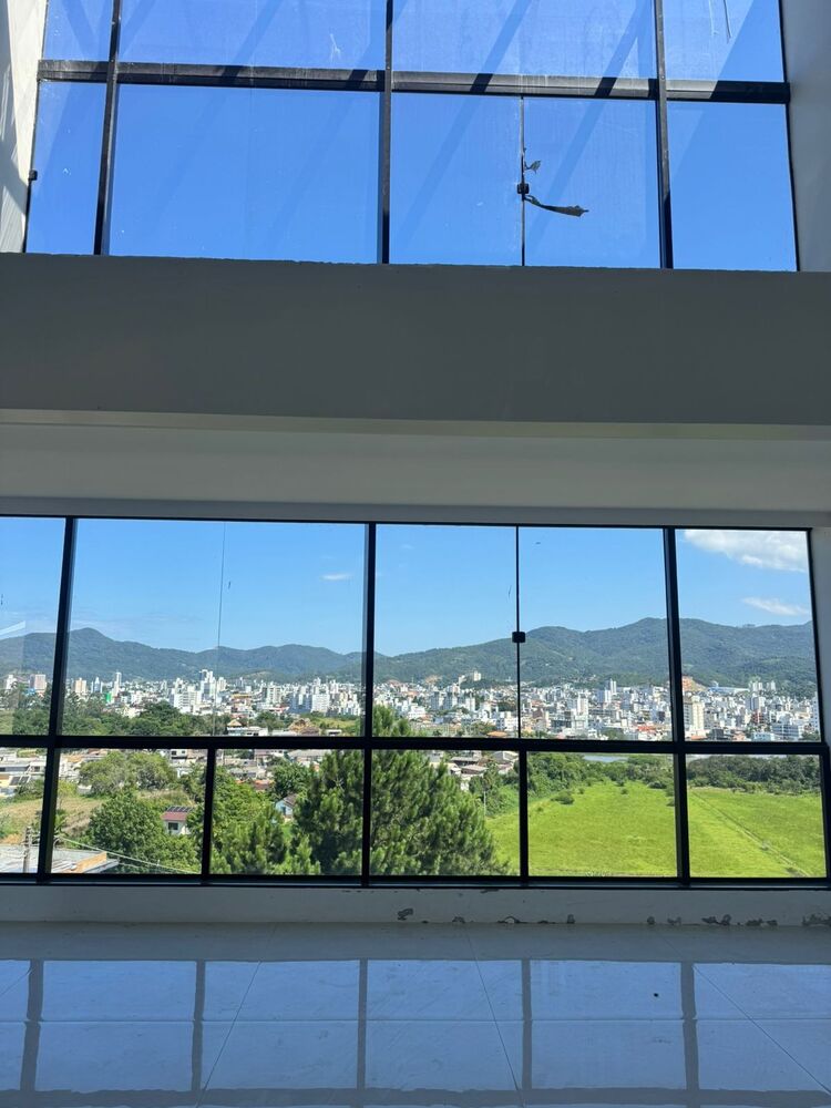 Casa à venda com 4 quartos, 409m² - Foto 4