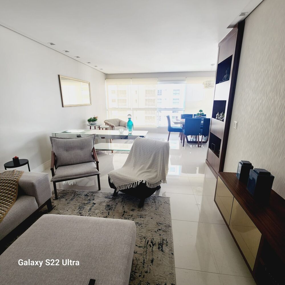 Apartamento para alugar com 3 quartos, 121m² - Foto 3