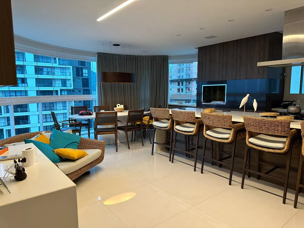 Apartamento, 3 quartos, 285 m² - Foto 1