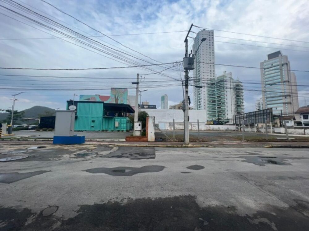 Loteamento e Condomínio - Foto 4