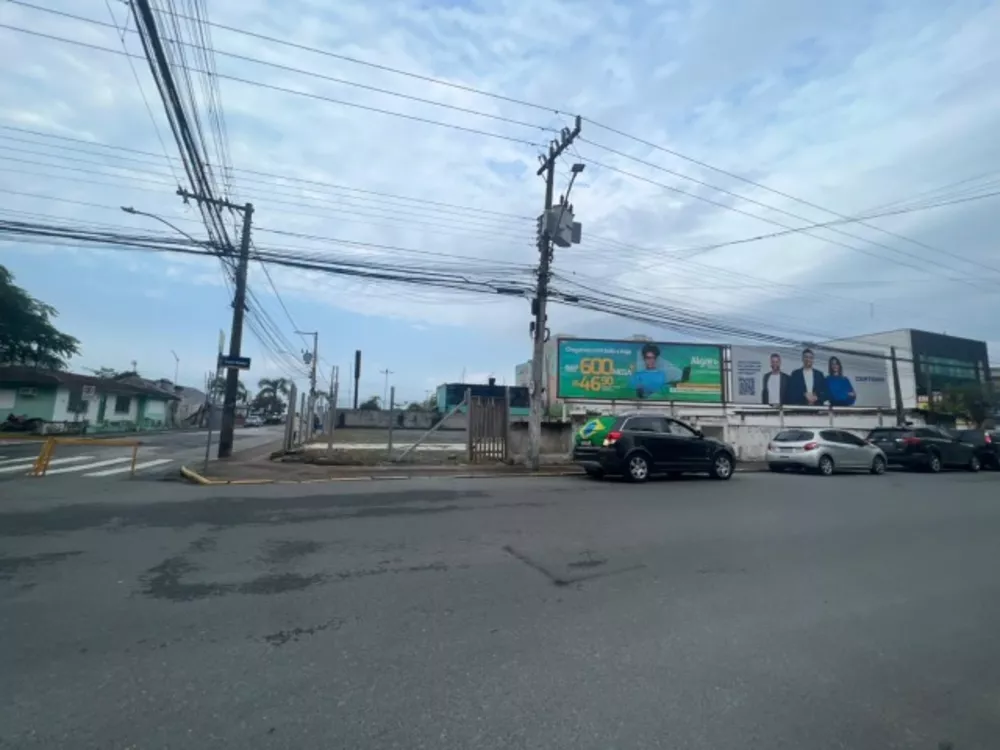 Loteamento e Condomínio - Foto 7