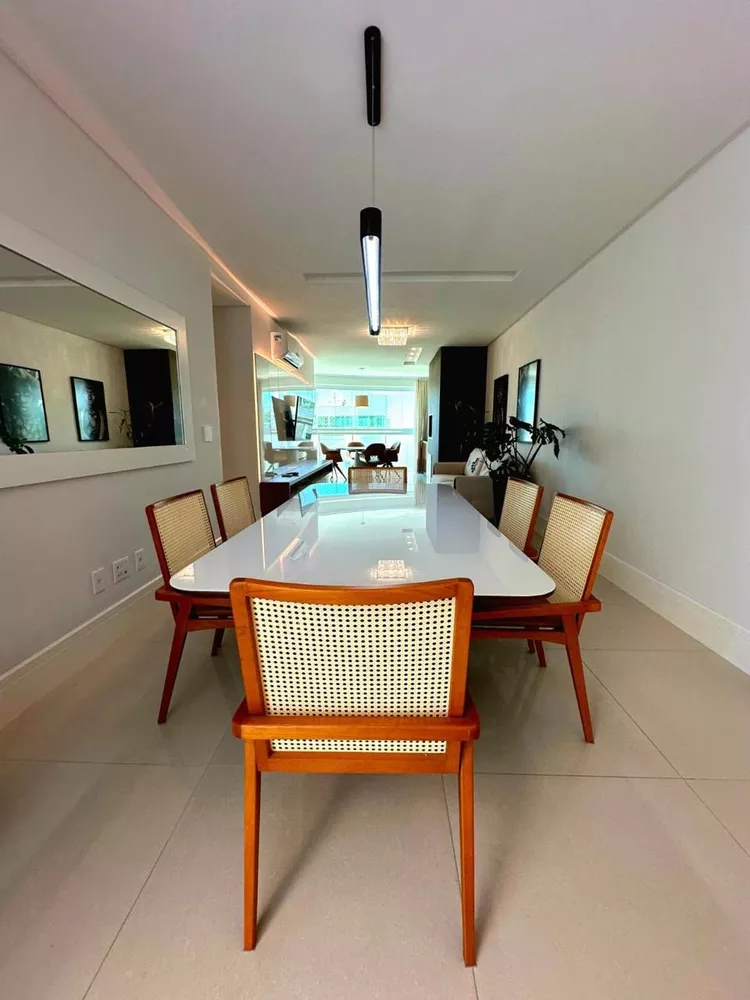 Apartamento, 3 quartos, 210 m² - Foto 1