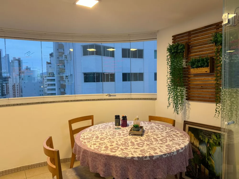 Apartamento à venda com 2 quartos, 97m² - Foto 2