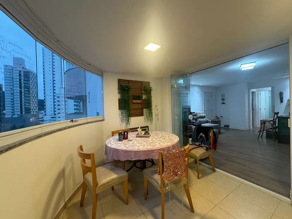 Apartamento à venda com 2 quartos, 97m² - Foto 1