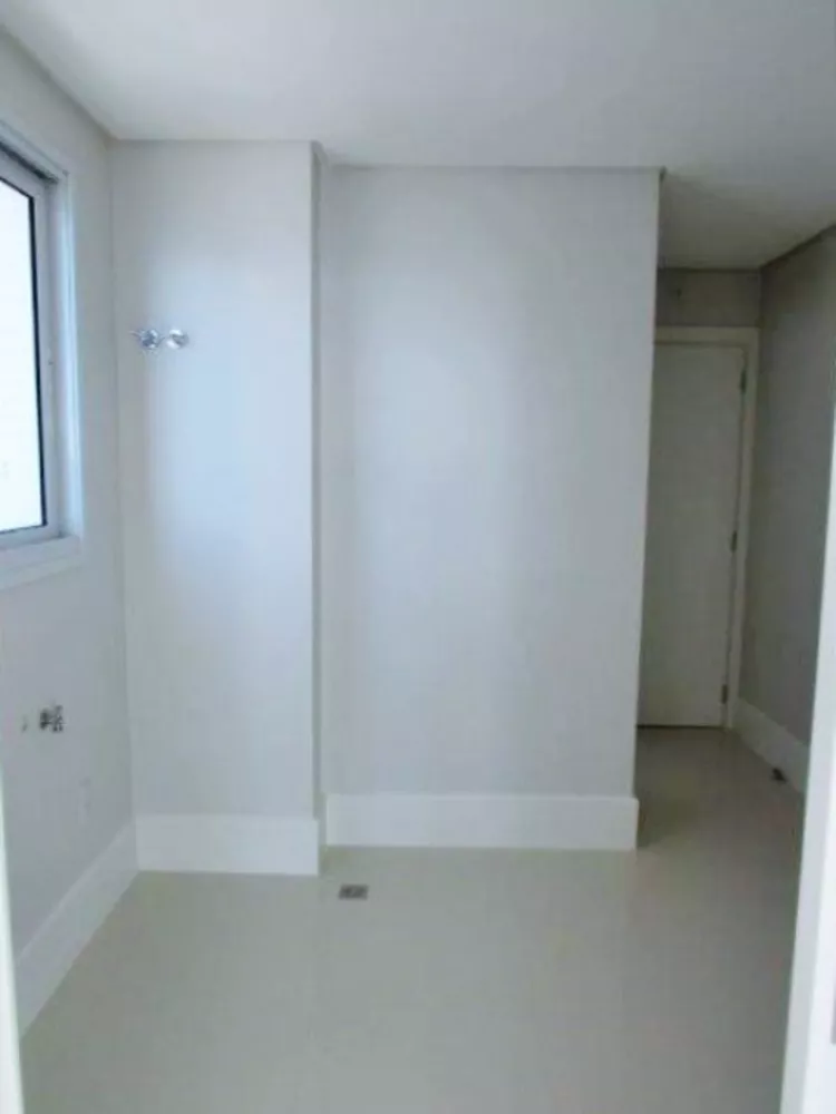 Apartamento, 4 quartos, 237 m² - Foto 1