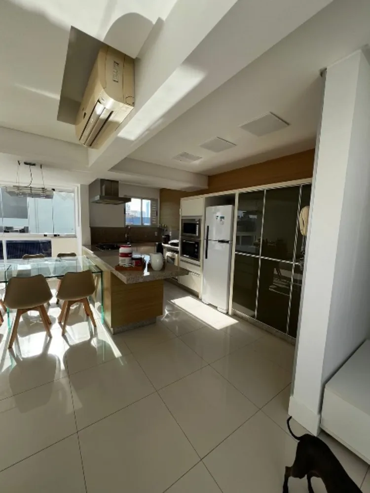 Cobertura, 3 quartos, 267 m² - Foto 2