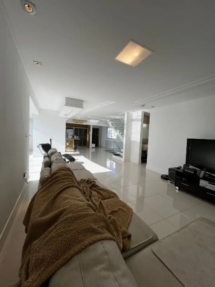 Cobertura, 3 quartos, 267 m² - Foto 10