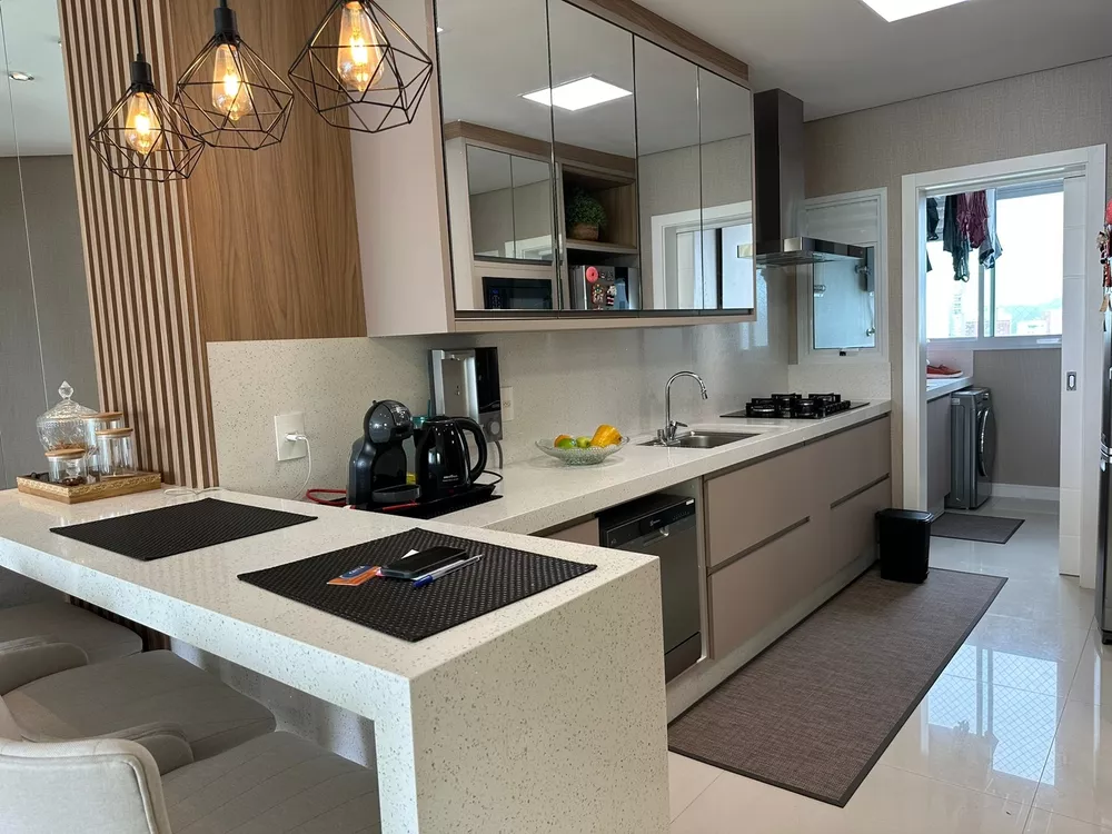 Apartamento à venda com 4 quartos, 140m² - Foto 6