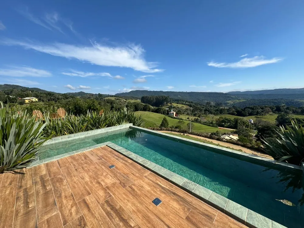 Casa, 3 quartos, 219 m² - Foto 1
