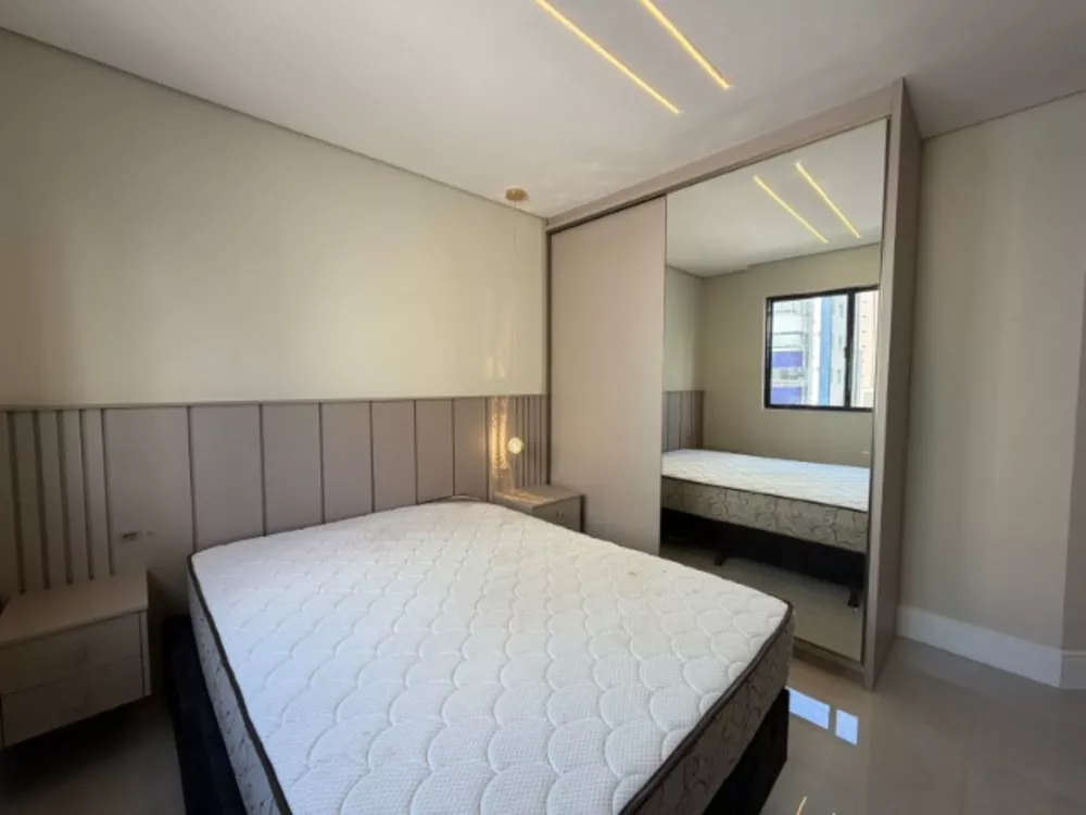 Apartamento, 3 quartos, 100 m² - Foto 2