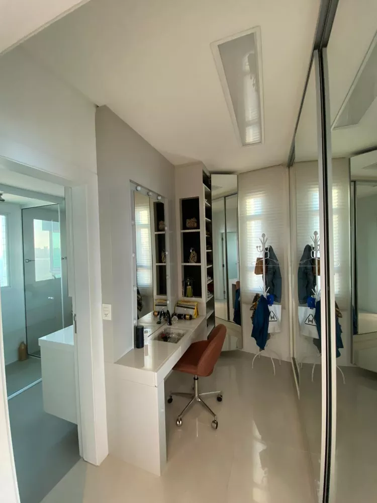 Apartamento, 4 quartos, 219 m² - Foto 2