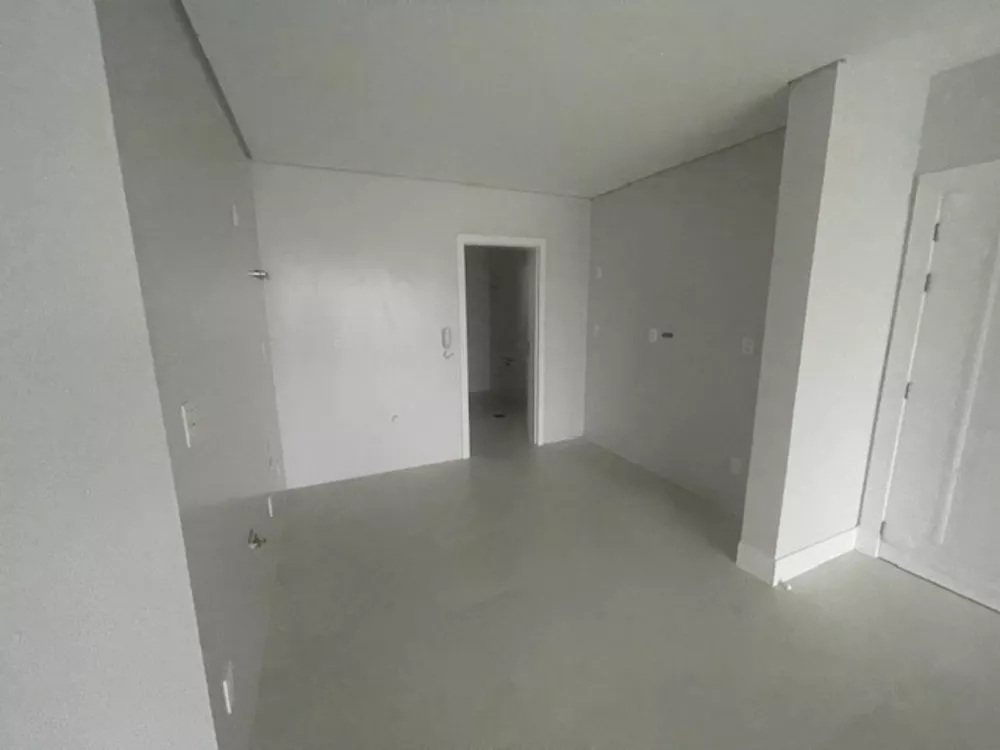 Apartamento à venda com 4 quartos, 132m² - Foto 2