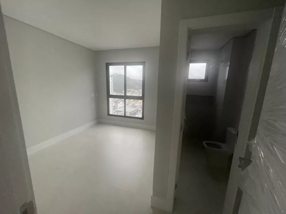 Apartamento à venda com 4 quartos, 132m² - Foto 4