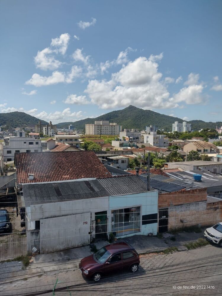 Apartamento à venda com 2 quartos, 62m² - Foto 3