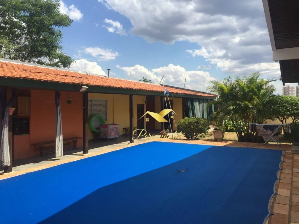 Casa, 3 quartos, 231 m² - Foto 1