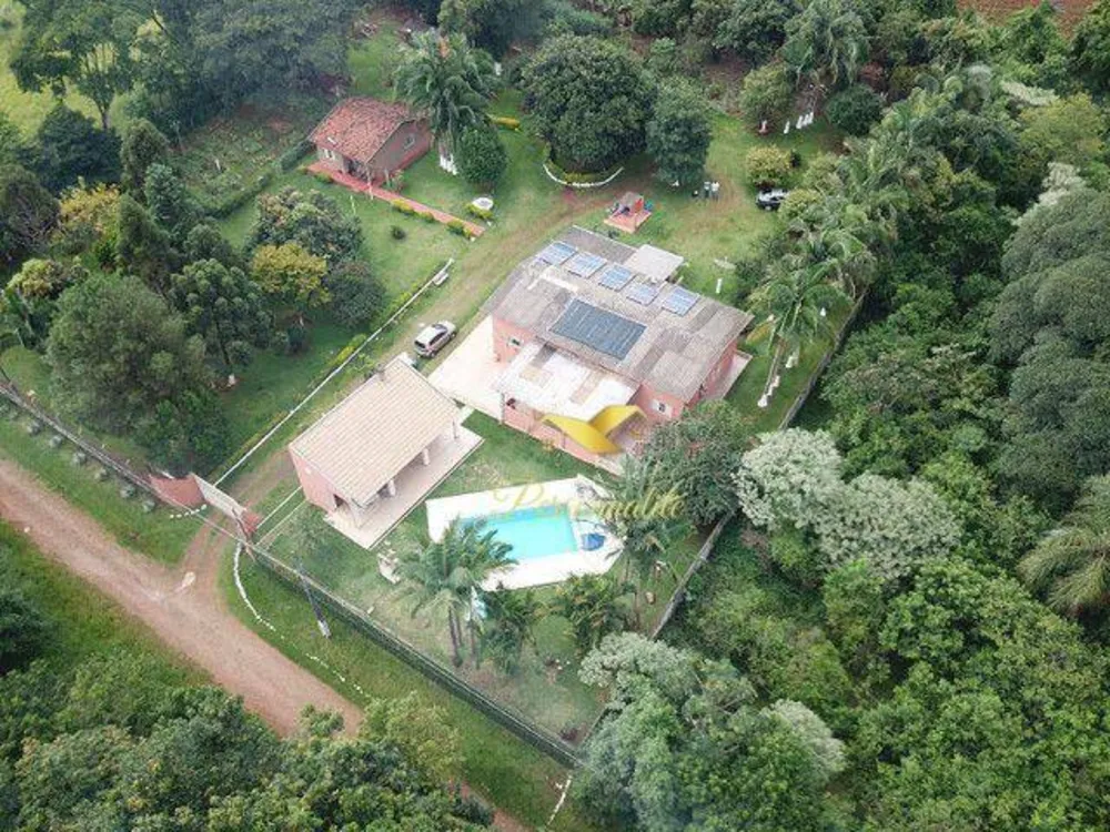 Chácara, 4 quartos, 6054 m² - Foto 1