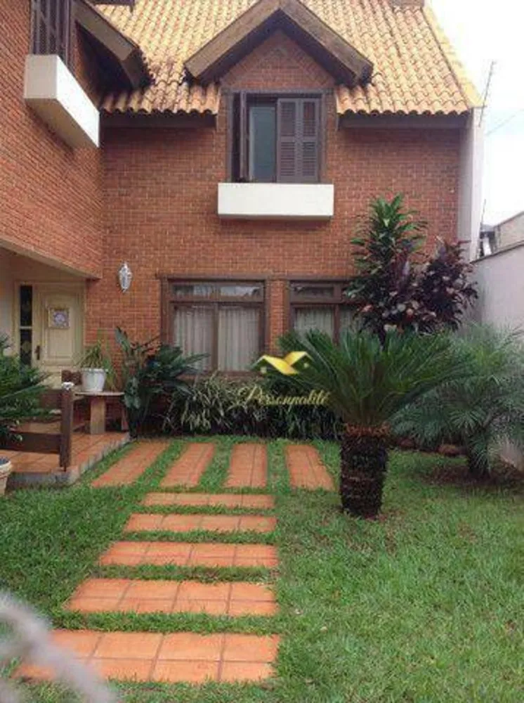 Casa, 5 quartos, 380 m² - Foto 1