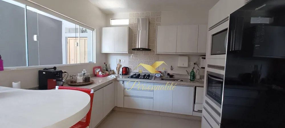 Casa, 3 quartos, 205 m² - Foto 3