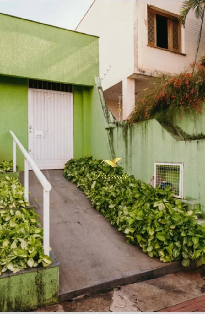 Casa, 3 quartos, 216 m² - Foto 2