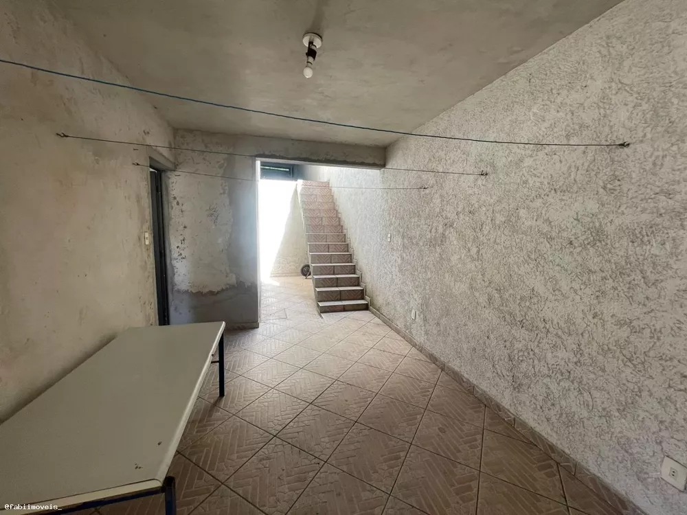 Sobrado à venda com 3 quartos, 180m² - Foto 4