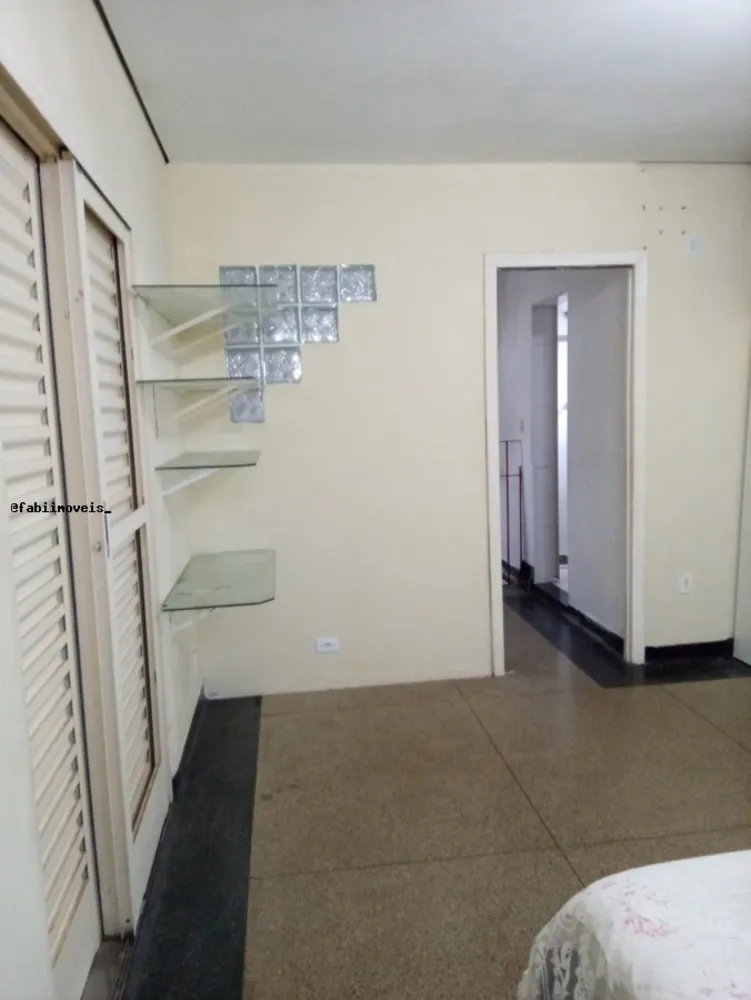 Sobrado, 5 quartos, 228 m² - Foto 2