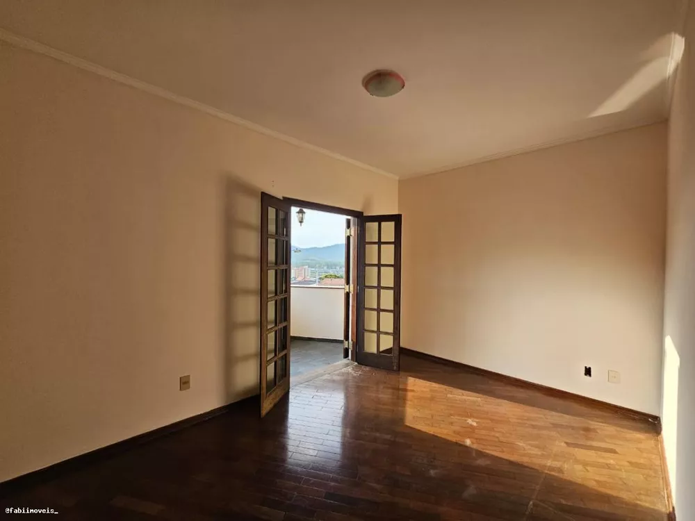 Sobrado para alugar com 5 quartos, 316m² - Foto 4