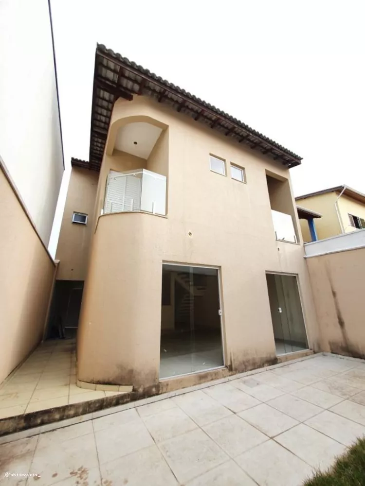 Sobrado à venda com 3 quartos, 147m² - Foto 2