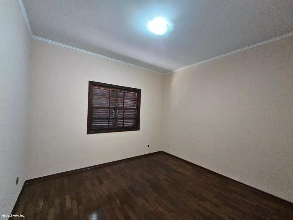 Sobrado à venda com 5 quartos, 316m² - Foto 4