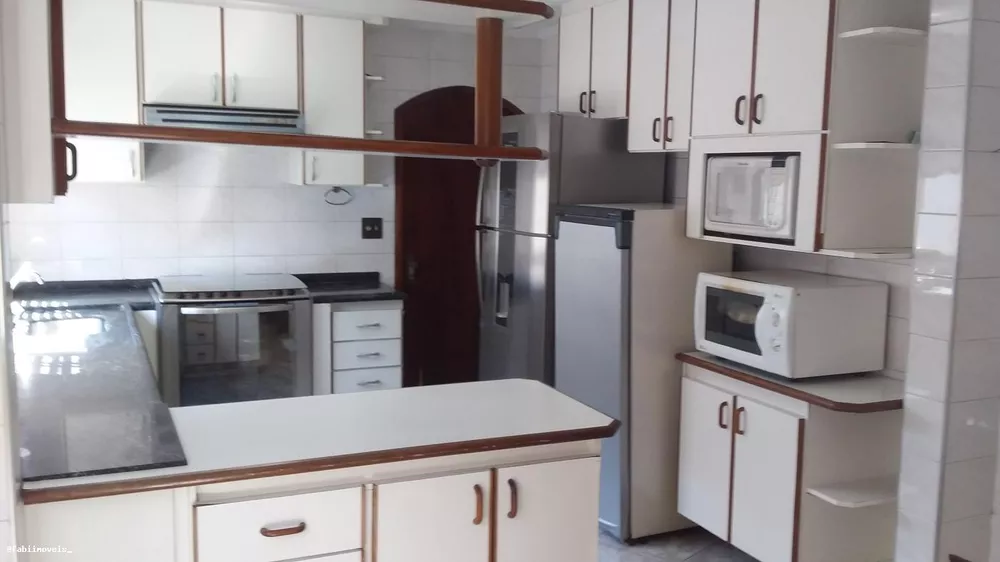 Sobrado à venda com 3 quartos, 174m² - Foto 2