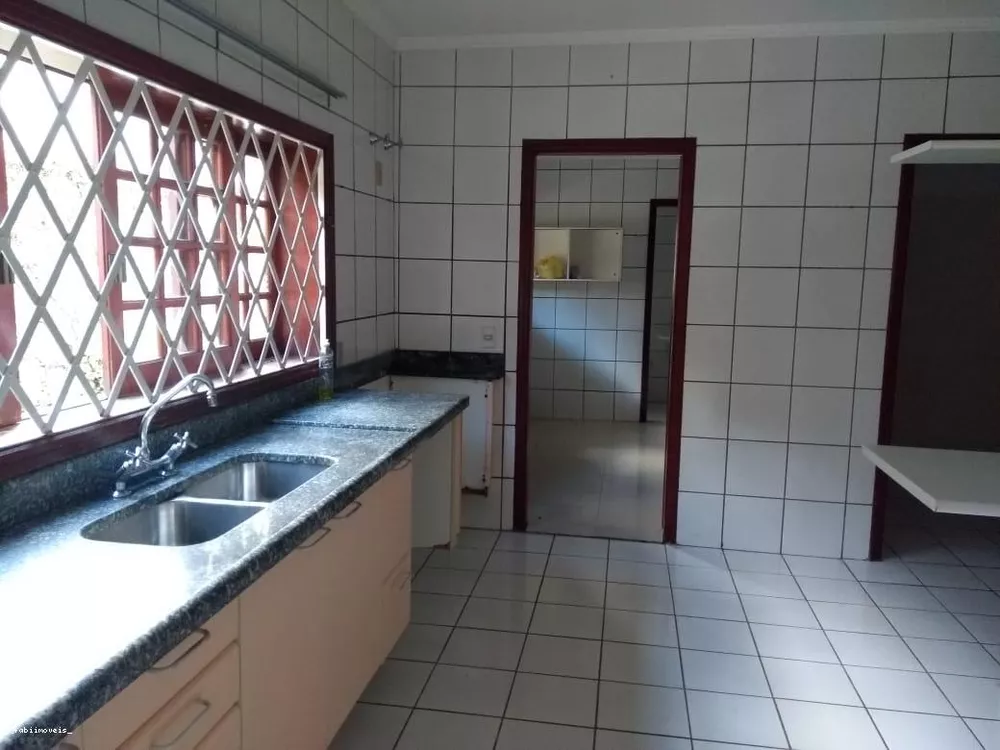 Sobrado à venda com 3 quartos, 342m² - Foto 4