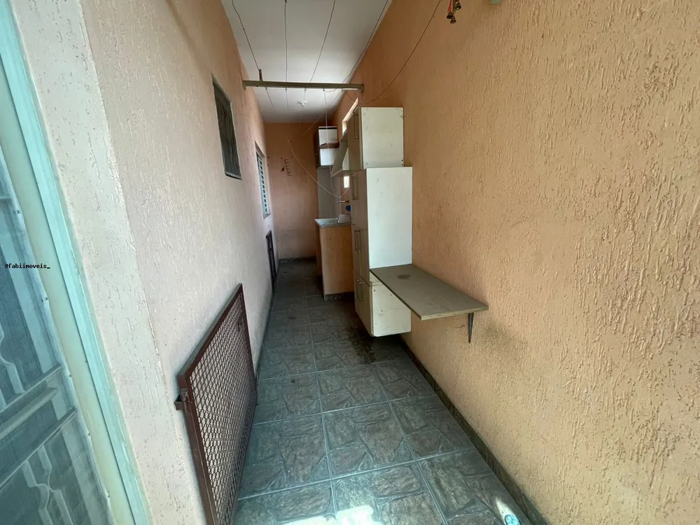 Casa, 4 quartos, 225 m² - Foto 4