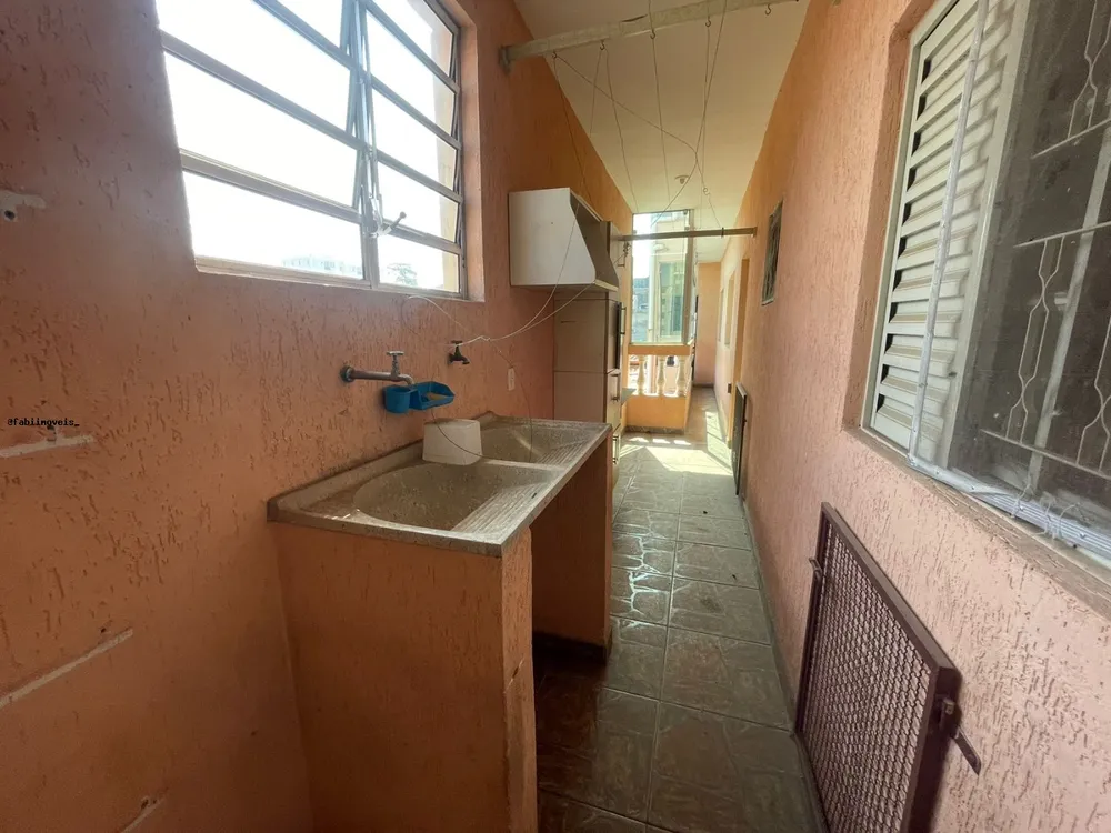 Casa, 4 quartos, 225 m² - Foto 3