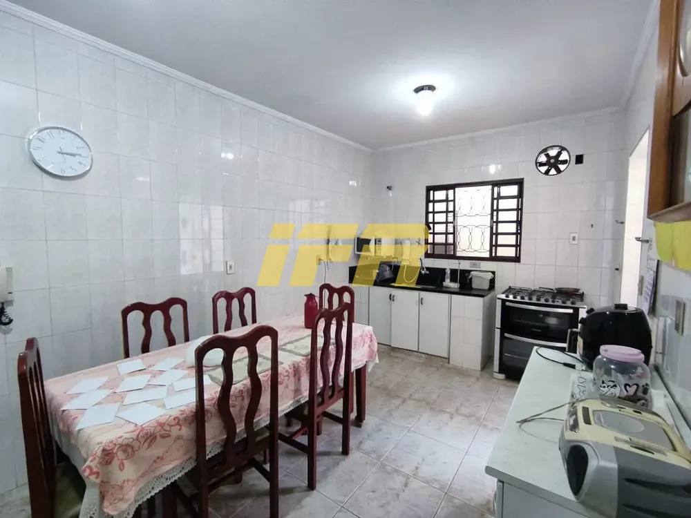 Casa, 6 quartos, 254 m² - Foto 8