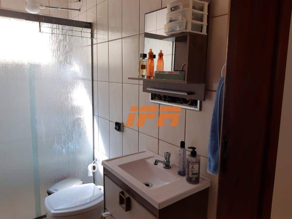 Casa à venda com 3 quartos, 180m² - Foto 6