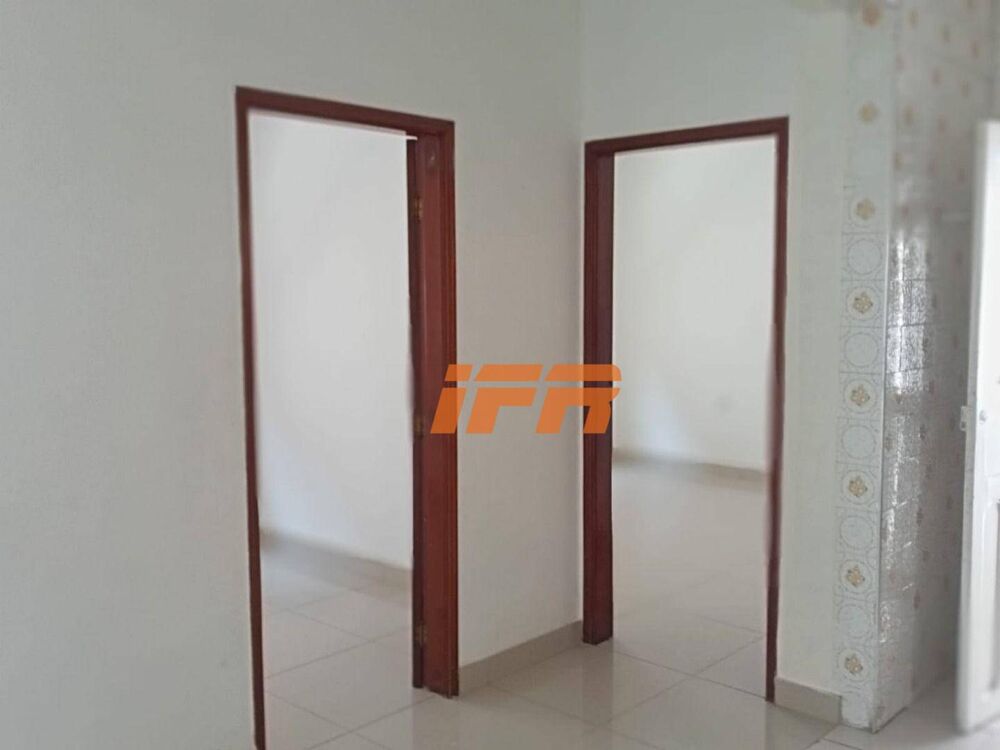 Casa à venda com 3 quartos, 200m² - Foto 1