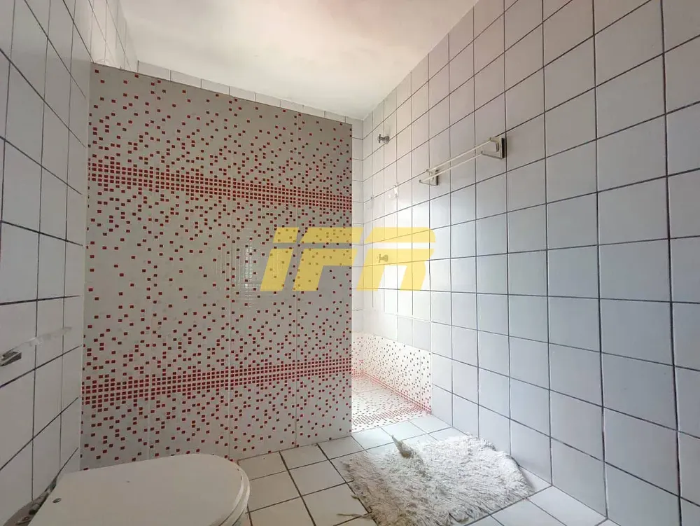 Sobrado, 3 quartos, 221 m² - Foto 2