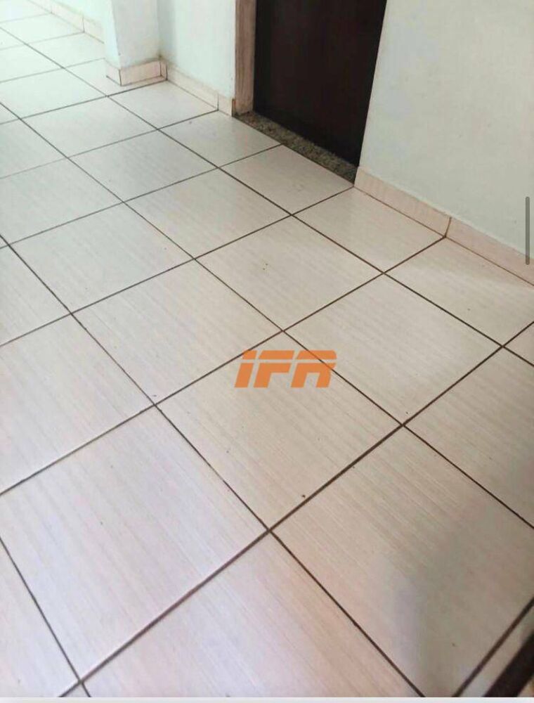 Casa à venda com 2 quartos, 90m² - Foto 1