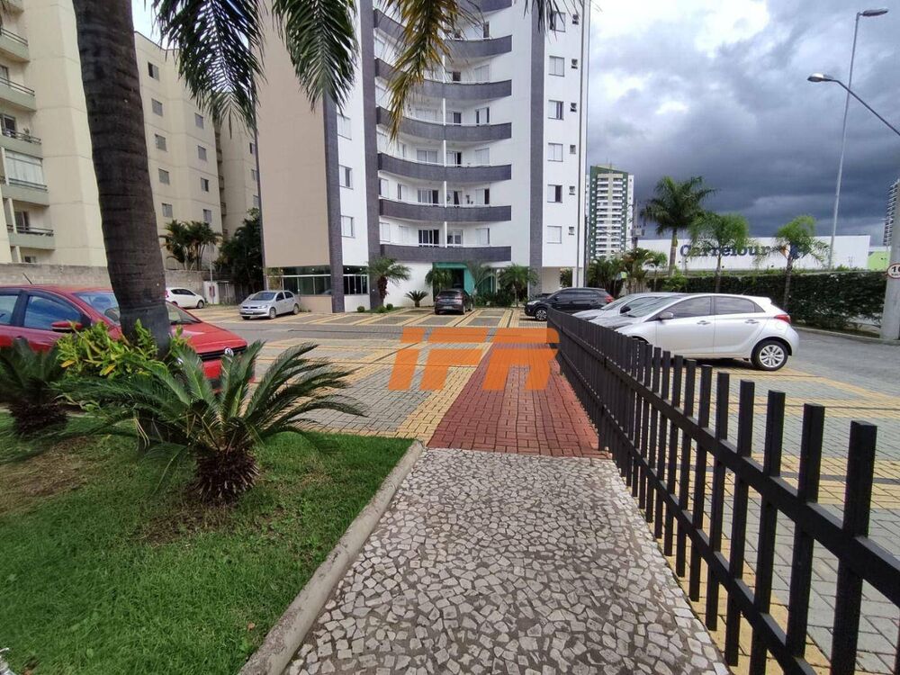 Apartamento à venda com 2 quartos, 67m² - Foto 12