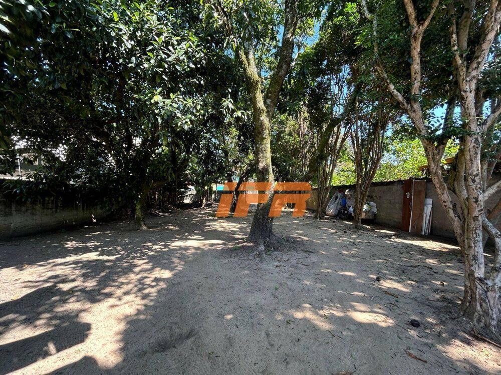 Chácara à venda com 2 quartos, 80m² - Foto 1