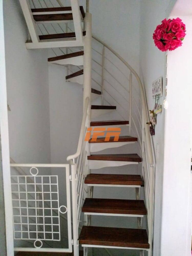 Sobrado à venda com 4 quartos, 350m² - Foto 13