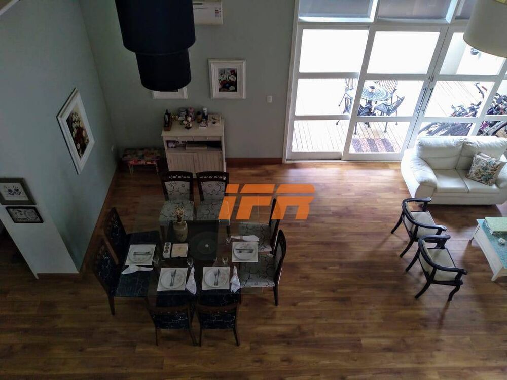Sobrado à venda com 4 quartos, 350m² - Foto 1