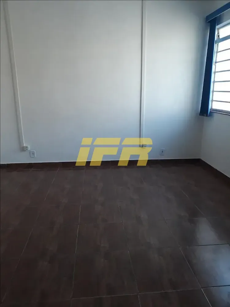 Casa, 1 quarto, 183 m² - Foto 2