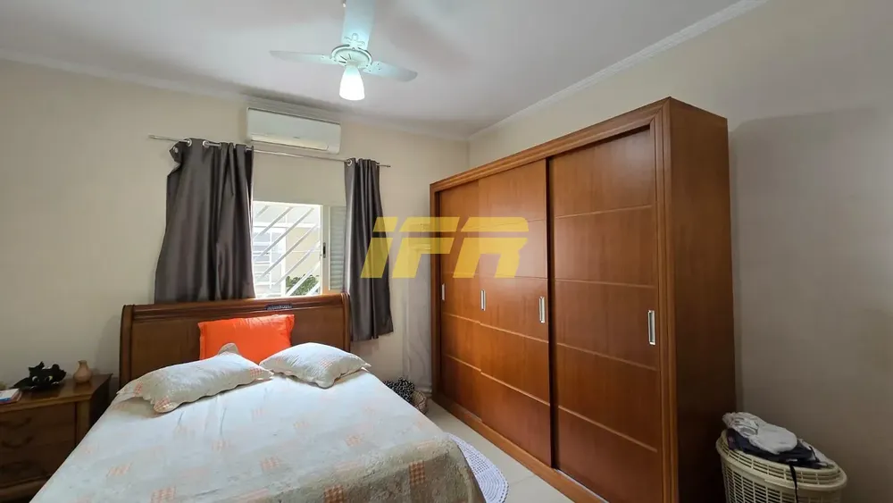 Casa, 3 quartos, 166 m² - Foto 1